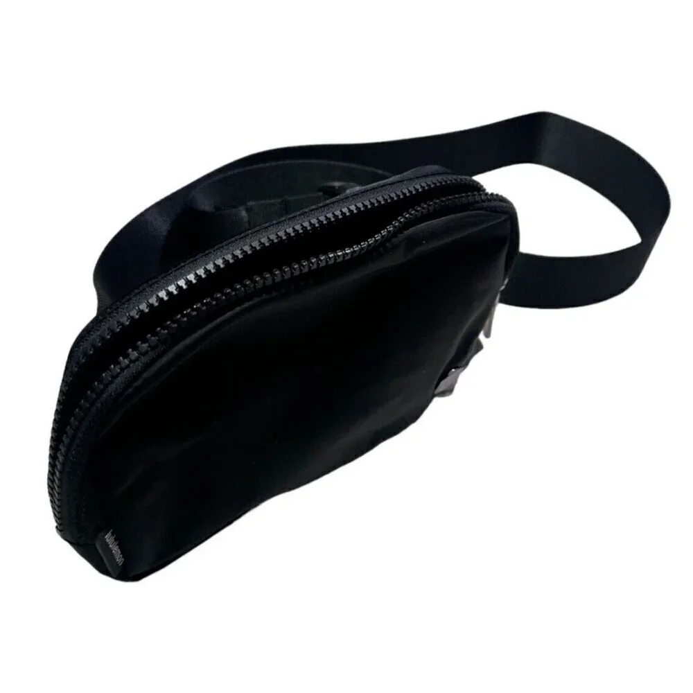 NWT Lululemon Everywhere waist bag & Fanny Pack Extended Strap Black - Picture 8 of 12